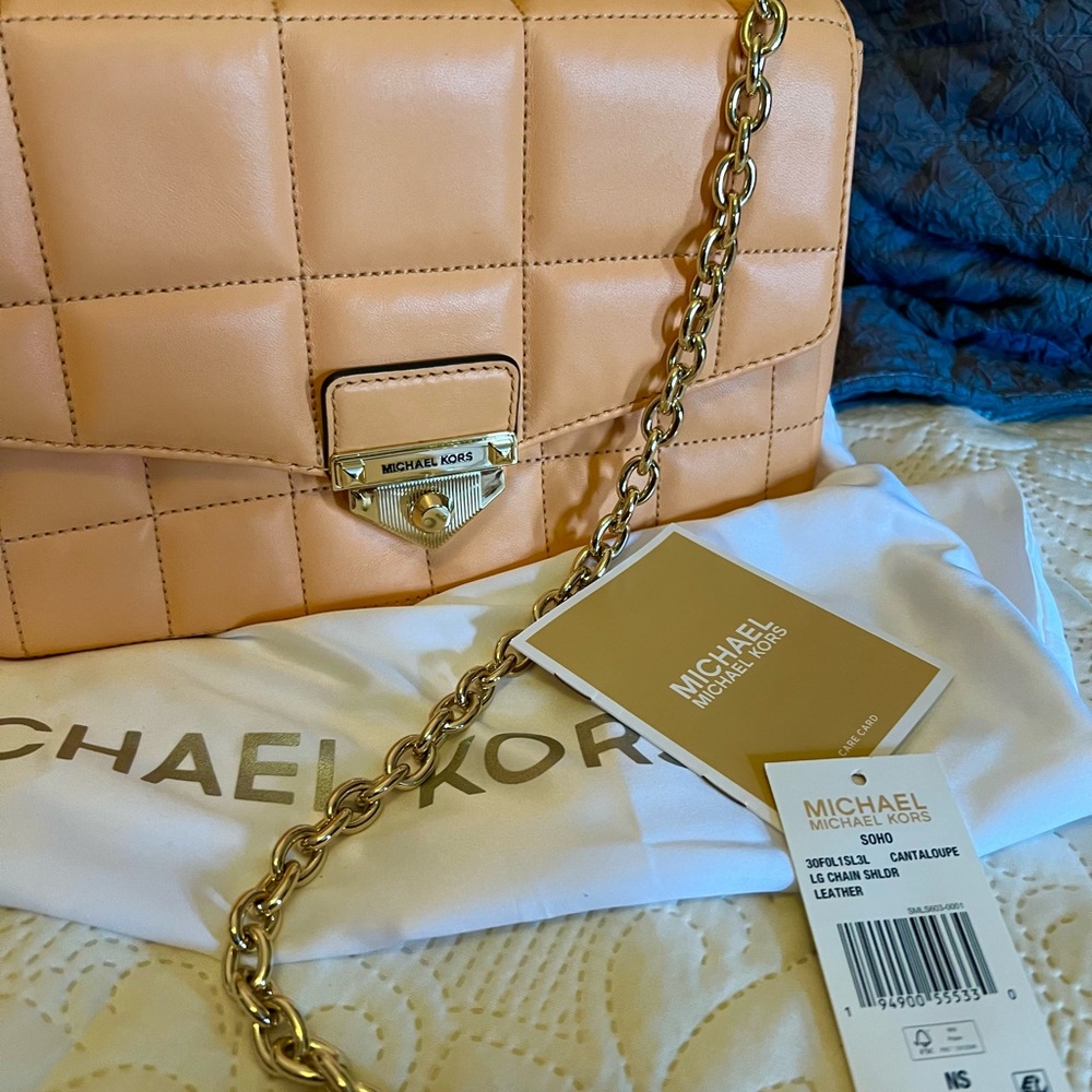 MICHAEL Michael Kors Soho Leather Shoulder Bag in cantaloupe